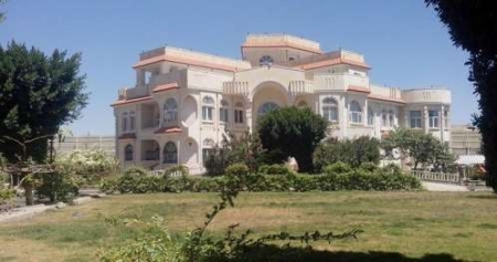 طيران التحالف يقصف منزل اللواء علي محسن وفرار سجناء