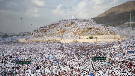 ضيوف الرحمن يقفون اليوم بعرفة لأداء الركن الأعظم