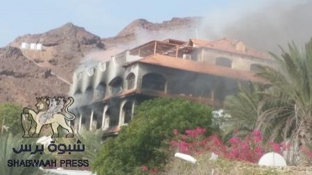 عقب استهداف منزلة الذي يأوي الاماراتين:الشيخ بن فريد يوجة نداء هام لقيادات المقاومة يطالبهم فية بحماية ضيوف الجنوب .