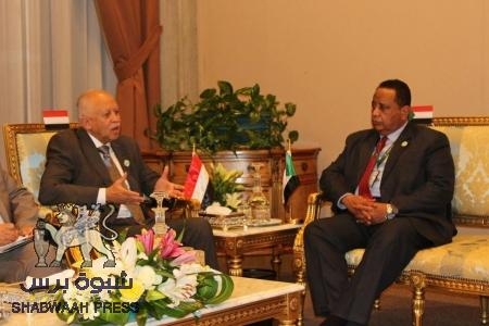 وزير الخارجية اليمني يلتقي نظيره السوداني