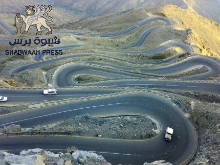 معارك متقطعة والحوثيون يقصفون بالمدفعية مواقع المقاومة في ثرة من جهة البيضاء