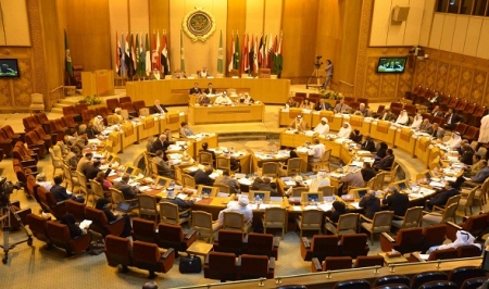 وفد البرلمان العربي يزور عدن ويثمن انتصارات المقاومة
