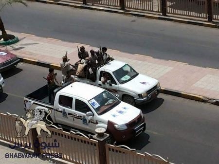 مسلحون يخطفون قائدا عسكريا رفيعا في عدن