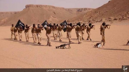قتل ثلاثة من عناصر القاعدة في شتباك مع الجيش اليمني ليلة الجمعة شرق القطن بوادي حضرموت
