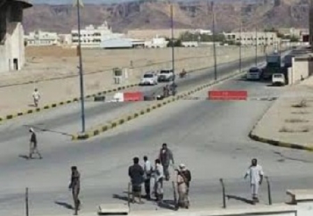تظاهرات مسلحة بسيئون على خلفية مبالغ مالية للمنطقة الاولى حُولت إلى صنعاء