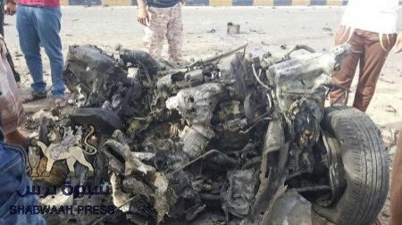 عاجل: نجاة محافظ عدن من محاولة أغتيال بسيارة مفخخة (صور)