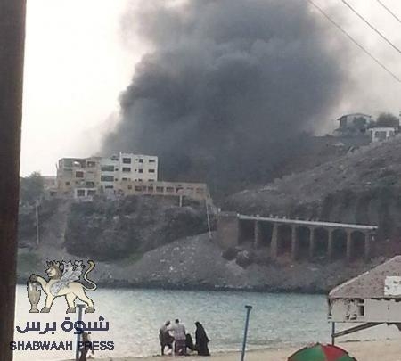 عاجل: إنفجار كبير في منطقة جبل هيل بالقرب من منزل مدير شرطة عدن