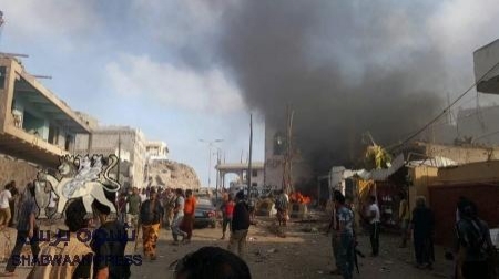 إنفجار شديد في كريتر يستهدف بوابة قصر معاشيق يسفر عن قتلى وجرحى (صور)