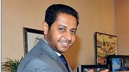 عميد السلك الدبلوماسي بامخرمة يدين الاعتداء ويشيد بيقظة رجال الأمن السعودي