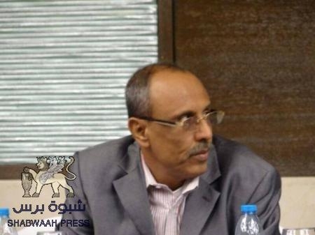 القيادي الجنوبي علي الكثيري يندد باستمرار تعليق الدراسة في جامعة حضرموت والعبث بمستقبل طلاب الجامعة