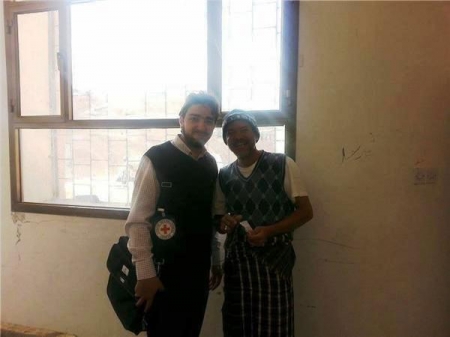 ممثل الصليب الاحمر بصنعاء يزور الاسير المرقشي بالسجن