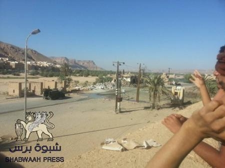 انفجارات في نقطة عسكرية غرب شبام يعتقد أنها هجوم من قبل القاعدة