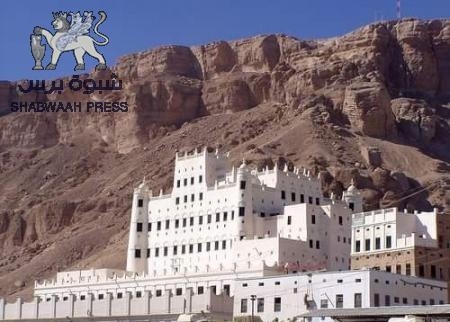 إذاعة سيؤن تقر بفوضوية الحضارم وتتجاهل تقصير سلطة الاخوان