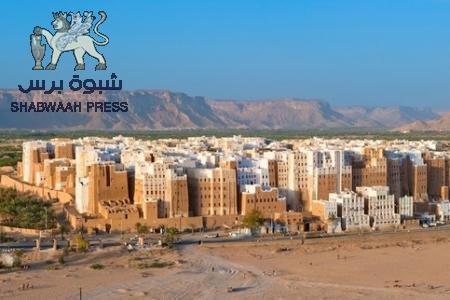 تخوفا من التصعيد: سلطة وادي حضرموت تقف أمام مشكلة الجيش ومدير عام شبام