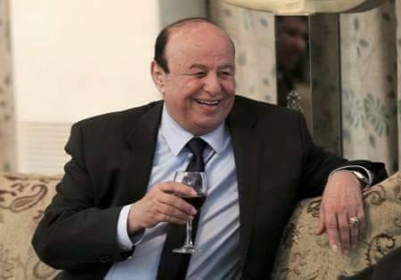 مصادر مقربه لمحافظ شبوة النسي .. طائرة الرئيس هادي لم تصل نجران