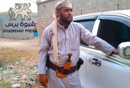 قبائل باكازم يقتلون قائد القاعدة في لحج وثلاثة من مرافقيه ويررون رهينتين
