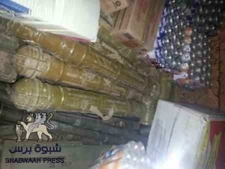 جيش المقدشي في مأرب يهدي شحنة أسلحة للقاعدة ومقاومة شبوه تحتجزها(وثيقة وصور)