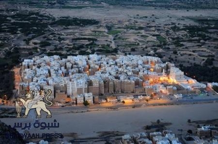 سلطات الوادي والصحراء تناقش المخاطر وتخريب المعالم في سيؤن وشبام والمدن الأخرى