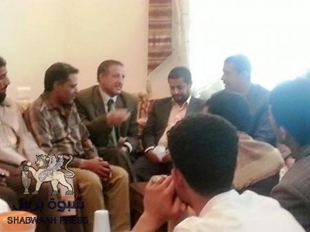 قيادي سابق في ‘‘اللجنة الثورية‘‘ للحوثيين يكشف عن جانب من علاقة ‘‘بحاح‘‘ بالإنقلابيين في صنعاء