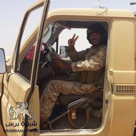 إشتداد المعارك في جبهة عسيلان وسقوط شهيدين في الجبهة وأكثر من عشرة قتلا من الحوثيين(صور)