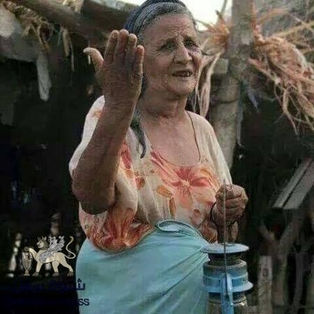 صحفي عدني يدعوا الى تظاهرة ضد كبار الموظفين الفاسدين في عدن وبعض الصحفيين