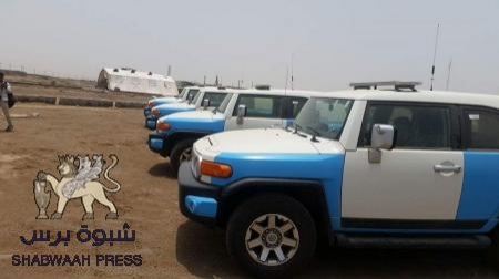 الامارات تسلم شرطة عدن رتل من سيارات الدفع الرباعي