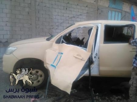 جرحى من جنود الامن بهجوم بقنبلة استهدف موكب قائد الحزام الأمني بلحج (صور)