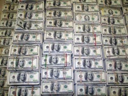 نجحت مارب في توفير سيولة 33مليار ريال وفشلت حضرموت في جمع 1.7مليار لموظفيها