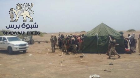 في اطار الزيارات العيدية.. قيادة الحزام الامني تصل جبهة باب المندب