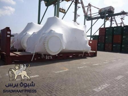 محطة الحاويات في ميناء عدن تستلم الدفعة الأولى من معدات مناولة الحاويات