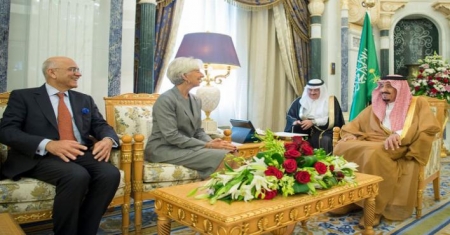 خادم الحرمين: السعودية تعيش تحولاً تاريخياً من خلال رؤية 2030