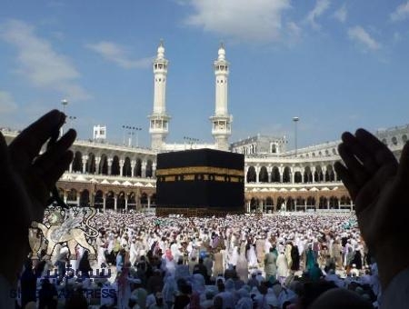 محافظ عدن يدين محاولة استهداف #مكة المكرمة ويدعو لوقفة تضامنية الاحد