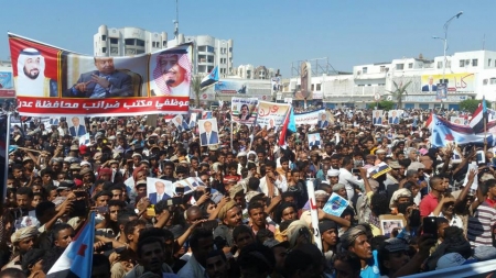 مظاهرات حاشدة في عدة مدن يمنية رفضًا لخارطة الطريق الأممية