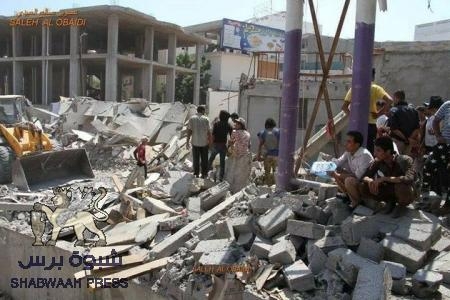 مصادر : وزير الداخلية بن عرب يتعمد إفشال حملة إزالة العشوائيات بعدن