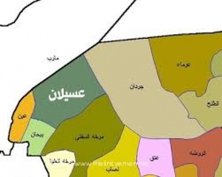 الهلال الاحمر بشبوة يدشن توزيع المواد الاغاثية بعسيلان