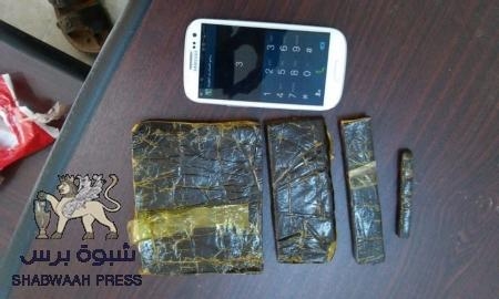 أمن عدن يلقي القبض على ثلاثة تجار المخدرات وبحوزتهم كمية من الحشيش