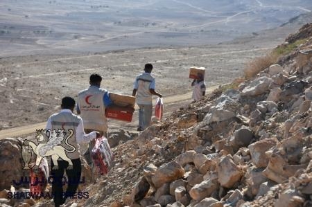 هيئة الهلال الأحمر الإماراتي تستجيب لإغاثة أهالي قرى نائية بغيل بن يمين بحضرموت