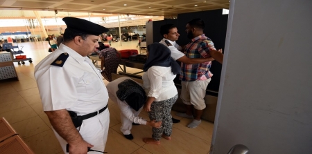 السلطات المصرية تعلن إحباط تهريب كتب نادرة إلى قطر