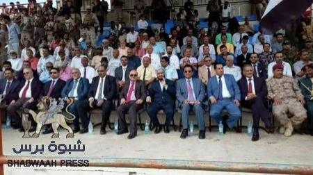 مع مستشاري الرئيس هادي في عدن ... مناظر تثير الشفقة والقرف !! (صور)