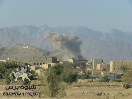 طيران التحالف العربي يقصف مواقع الحوثيين غرب منطقه الصفحه بعسيلان شبوه
