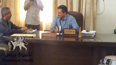 محافظ شبوة لملس يعلن بشرى سارة لأبناء شبوة إعادة بناء وترميم جسر السلام النقبة وإنشاء حديقتان بعتق بشبوة