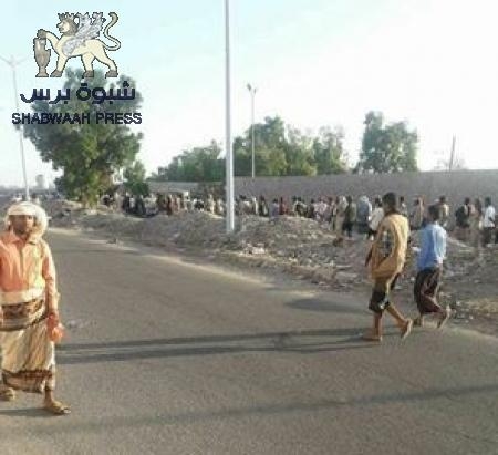 عاجل : عشرون قتيلا في إنفجار استهدف جنود الدفاع الساحلي بعدن