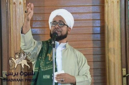 الشيخ باعباد يدعو الحضارم إلى التخلي عن الإنتماءات الحزبية