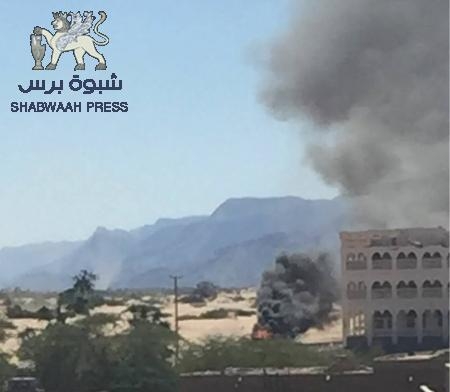 غارات جوية عنيفة لطيران التحالف تستهدف تعزيزات واليات للحوثيين في مديرية عسيلان (صور)