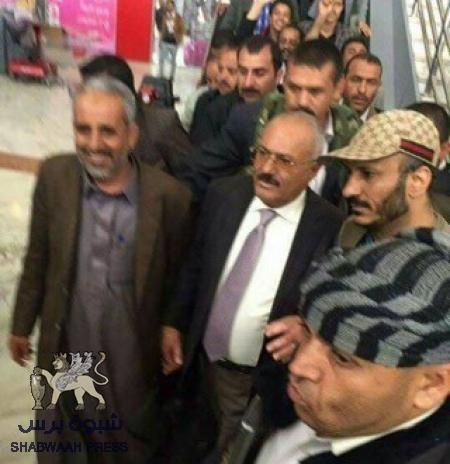 المخلوع ‘‘عفاش‘‘ يفتتح في صنعاء مشروعا إستثماريا للشيخ ‘‘حميد الأحمر‘‘