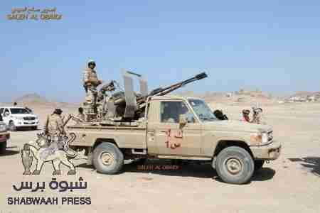 قوات الشرعية تتقدم باتجاه ميناء المخاء تحت حماية طائرات التحالف