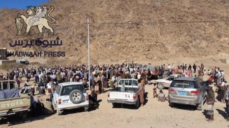 شبوه تفقد كوكبة شهداء من أبنائها نتيجة تآمر قوى النفوذ اليمنية في الشرعية