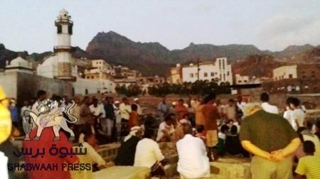 تشييع جثمان فقيد عدن والجنوب العربي ‘‘علي باهارون‘‘ الى مثواه الأخير في مقبرة العيدروس بعدن