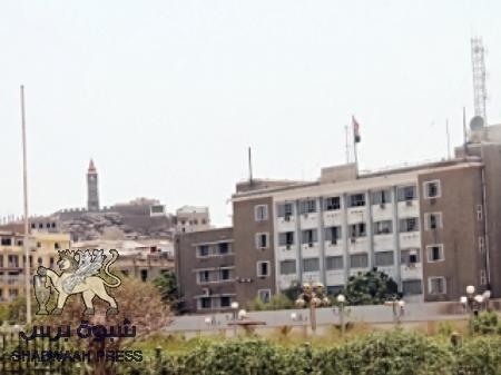 وكيل وزارة الاعلام : مبنى تلفزيون عدن تعرض لسرقة سياسية لتعطيل عودة البث ويحمل الوزير المسئولية !!