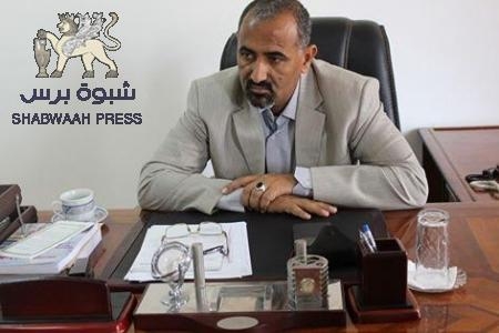 اللواء الزبيدي يشدد على ضرورة بذل المزيد من الجهود لإنجاح الحملة الشعبية لإغاثة بيحان